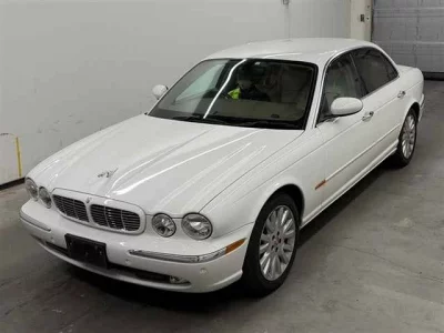 Jaguar XJ SERIES  с аукциона в Японии