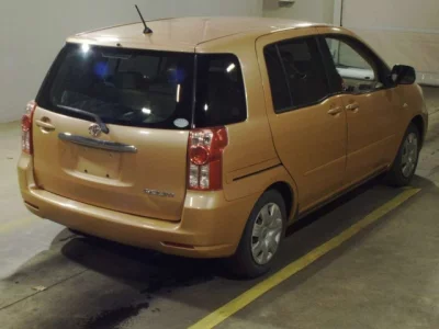 Toyota RAUM  с аукциона в Японии