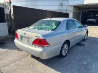 Toyota CROWN лот № 50017 оценка 3  с аукциона в Японии 1