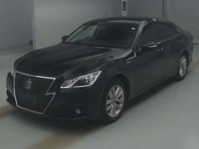 Toyota CROWN  с аукциона в Японии
