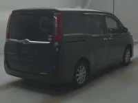 Toyota ESQUIRE лот № 72001 оценка R  с аукциона в Японии 1