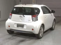 Toyota IQ лот № 4063 оценка RA  с аукциона в Японии 1