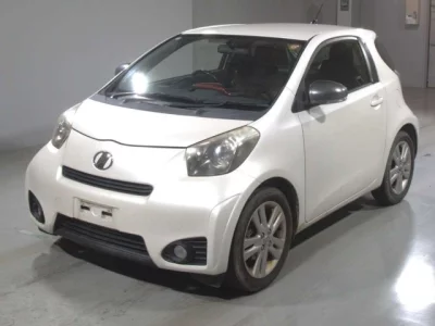 Toyota iQ