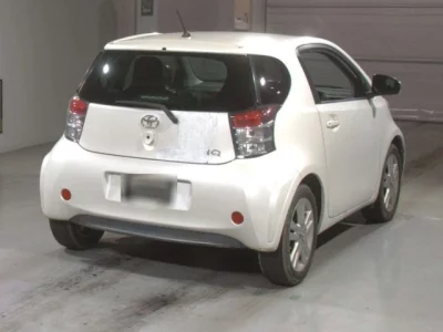 Toyota iQ