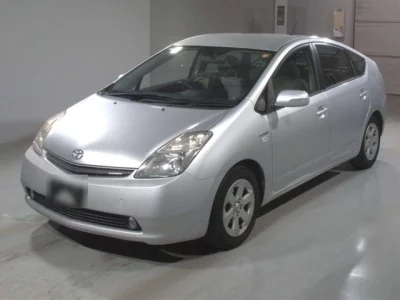 Toyota Prius  с аукциона в Японии