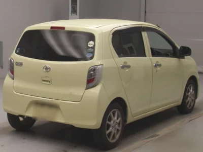 Toyota PIXIS EPOCH  с аукциона в Японии