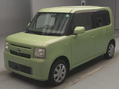 Toyota PIXIS SPACE