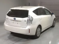 Toyota PRIUS ALPHA лот № 4223 оценка R  с аукциона в Японии 1