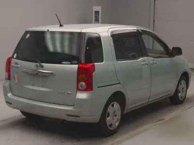 Toyota RAUM  с аукциона в Японии