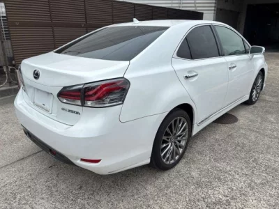 Lexus HS  с аукциона в Японии