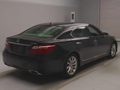 Lexus LS460L