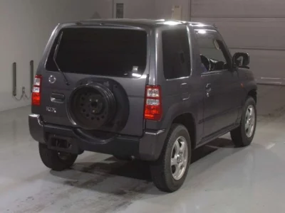 Nissan KIX  с аукциона в Японии