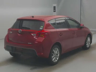 Toyota AURIS  с аукциона в Японии