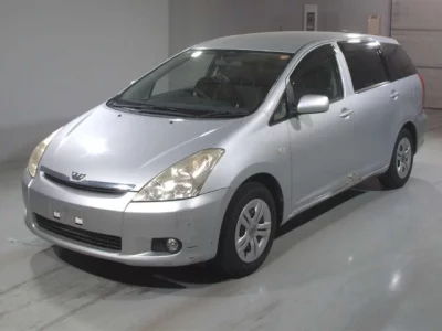 Toyota WISH  с аукциона в Японии