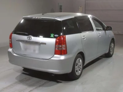 Toyota WISH  с аукциона в Японии