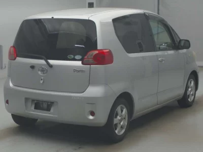 Toyota PORTE  с аукциона в Японии