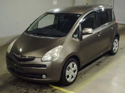 Toyota RACTIS  с аукциона в Японии