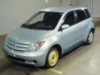 Toyota IST  с аукциона в Японии