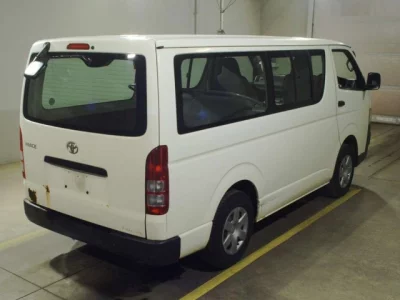 Toyota HIACE VAN  с аукциона в Японии
