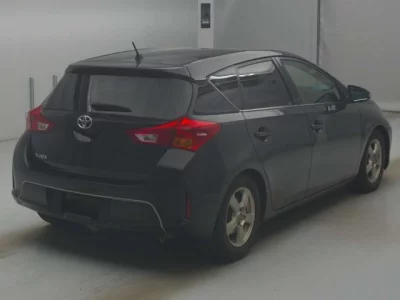 Toyota AURIS  с аукциона в Японии