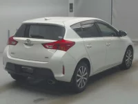 Toyota AURIS лот № 72076 оценка 4  с аукциона в Японии 1