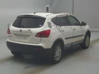 Nissan DUALIS лот № 72077 оценка 2  с аукциона в Японии 1