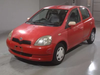 Toyota VITZ  с аукциона в Японии
