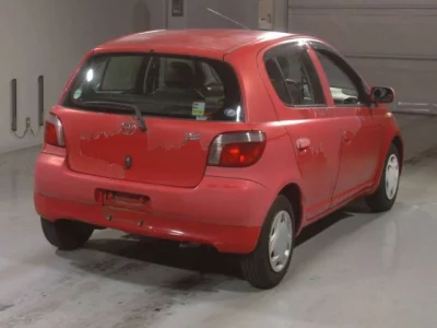 Toyota VITZ  с аукциона в Японии