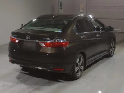 Honda GRACE  с аукциона в Японии