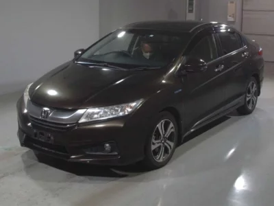 Honda GRACE  с аукциона в Японии