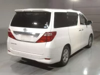 Toyota ALPHARD лот № 210 оценка 3  с аукциона в Японии 1