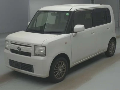 Toyota PIXIS SPACE  с аукциона в Японии