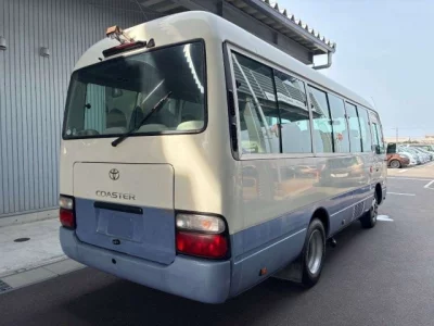 Toyota COASTER