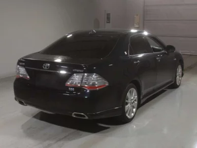 Toyota CROWN  с аукциона в Японии