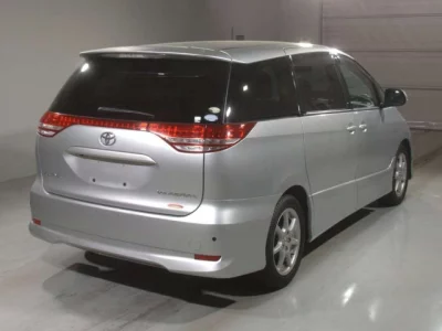 Toyota ESTIMA  с аукциона в Японии