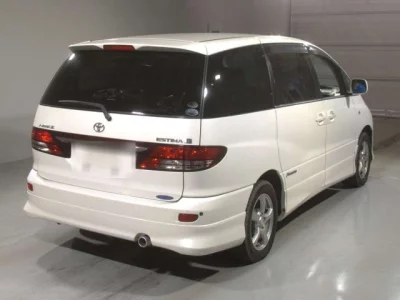 Toyota ESTIMA  с аукциона в Японии