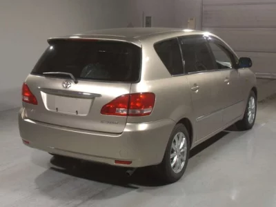 Toyota Ipsum