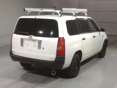 Toyota SUCCEED  с аукциона в Японии