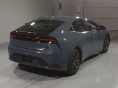 Toyota Prius  с аукциона в Японии