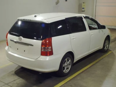 Toyota WISH  с аукциона в Японии