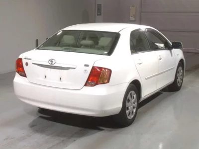 Toyota COROLLA AXIO  с аукциона в Японии