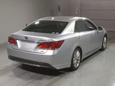 Toyota CROWN  с аукциона в Японии