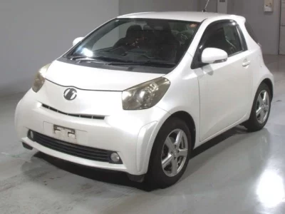 Toyota iQ