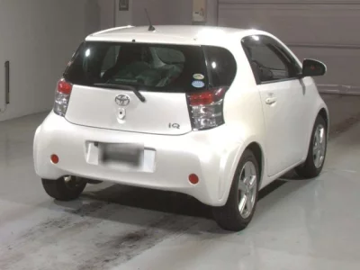 Toyota iQ