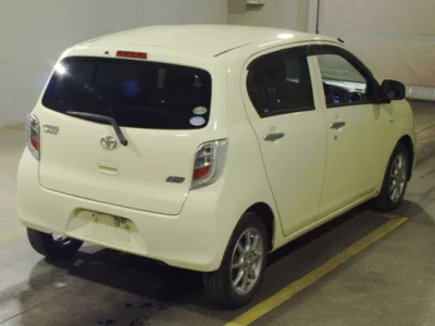 Toyota PIXIS EPOCH  с аукциона в Японии