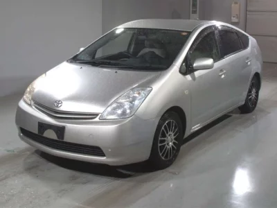 Toyota Prius  с аукциона в Японии