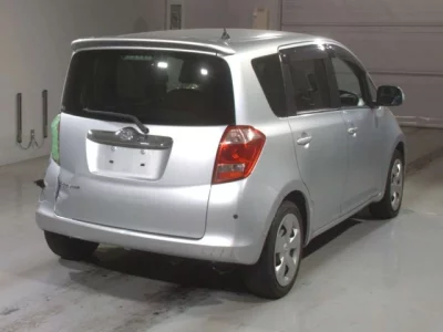 Toyota RACTIS  с аукциона в Японии