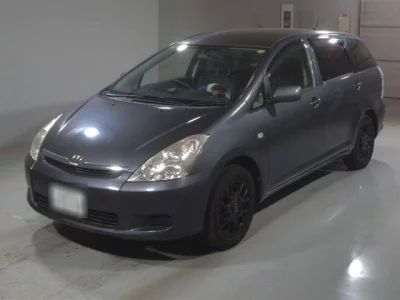 Toyota WISH  с аукциона в Японии