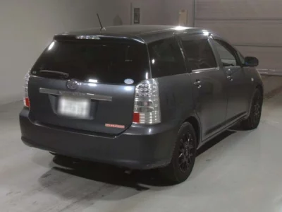 Toyota WISH  с аукциона в Японии