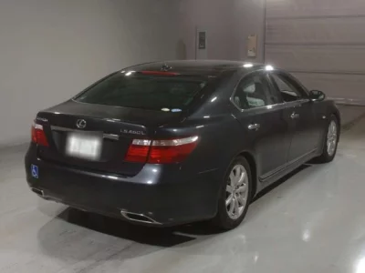 Lexus LS460L